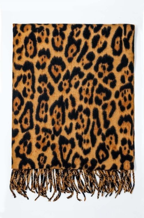 Leopard print scarf in brown