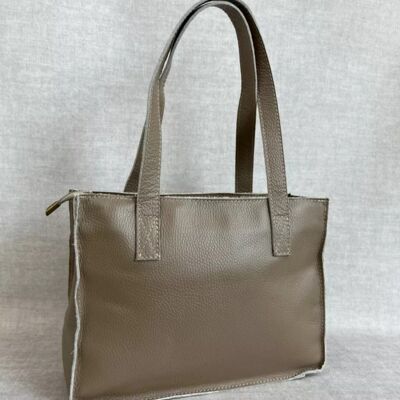Lizzy bag - Taupe

| Fashion & Accessories