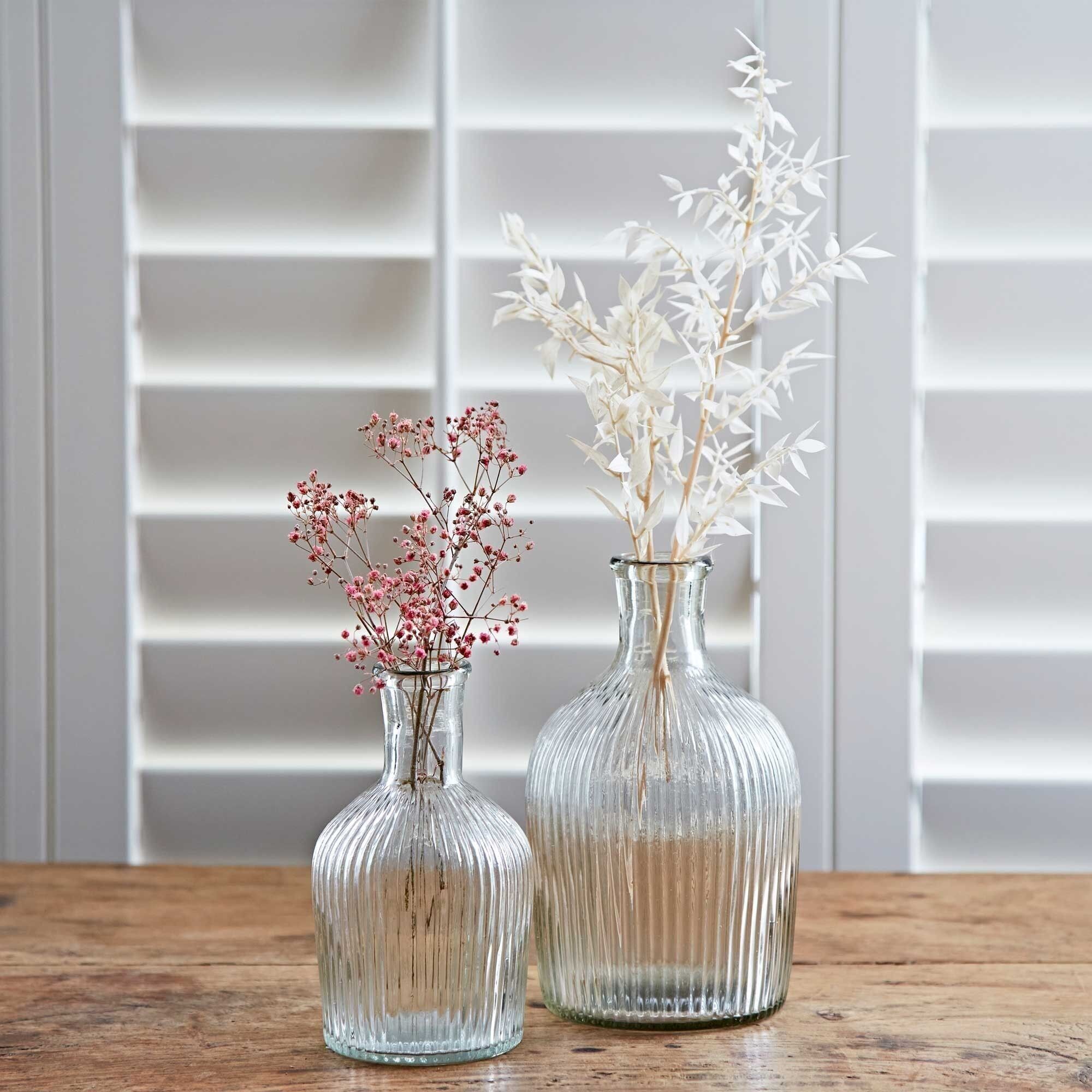 Vase bouteille en verre ondulé