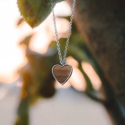 Collar Fiena "Corazón" | joyas de madera | nuez de madera