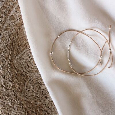 Paula silver bracelet on elastic thread