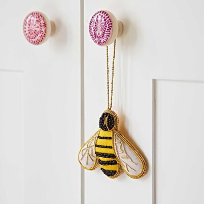 Adorno navideño de abeja con cuentas