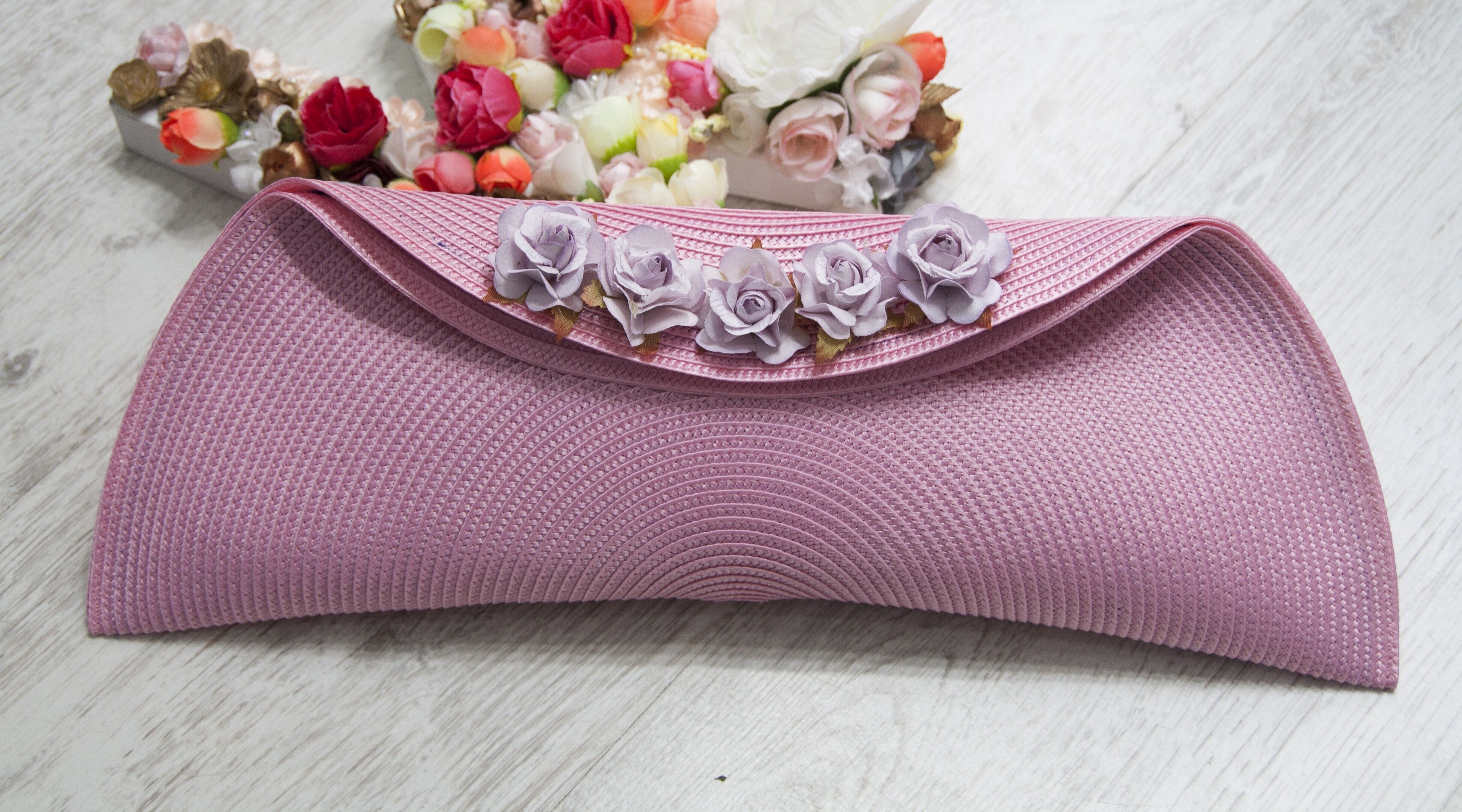 Handtasche mit Blumen. Rosa.
