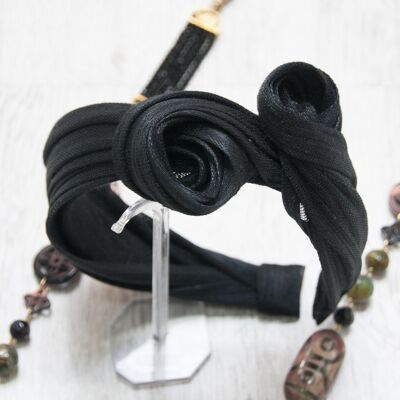 Sinamay-silk knotted headband. 22MAD001-03
