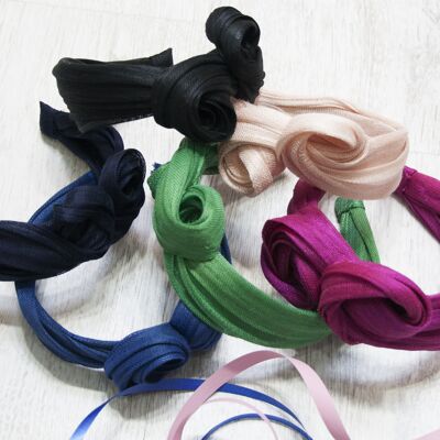 Sinamay-silk headband knots