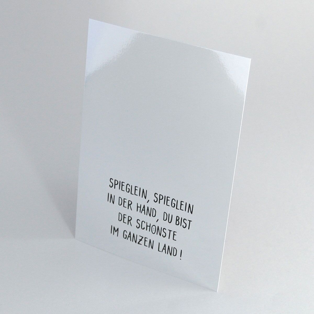 Cartolina specchio: sei la più bella di tutto il paese!