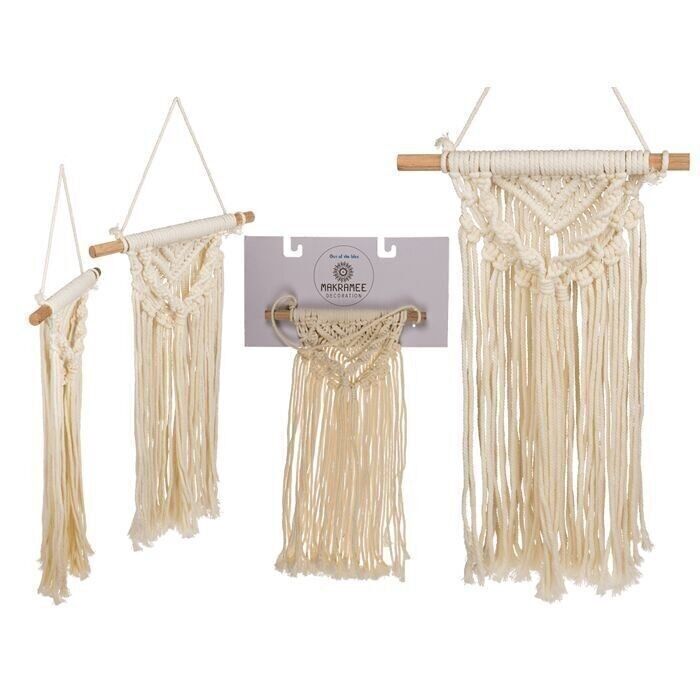 Decorazione murale color crema, macramè,
