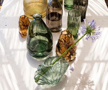 vase vert en verre moderne 3