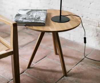 Table d'appoint en bois de style nordique 2