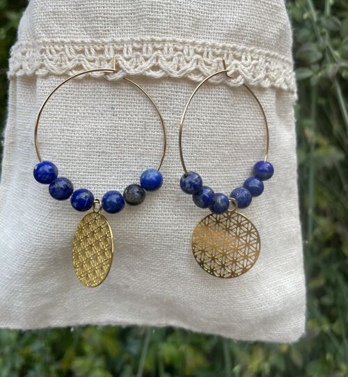 Boucles d'oreilles créoles dorées en Lapis Lazuli et fleur de vie