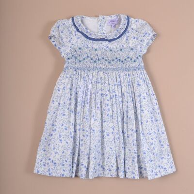Gesmoktes Kleid mit dreifach gekräuseltem Kragen aus kleiner blau bedruckter Baumwolle, erhältlich in 12M