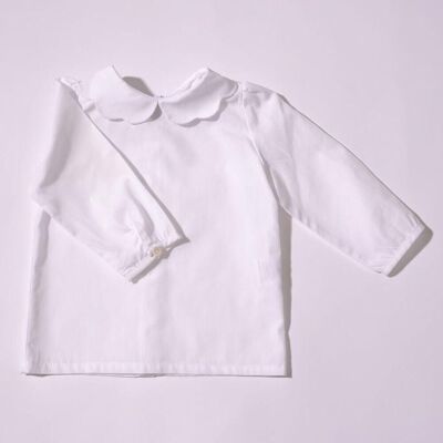 Blusa de niña en popelina blanca, cuello festoneado