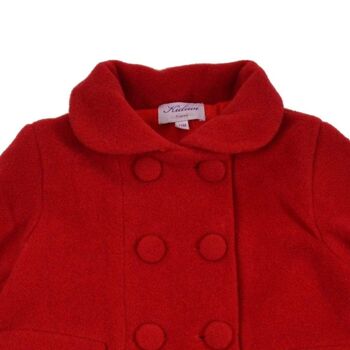 Manteau en laine rouge et détails en velours rouge 2