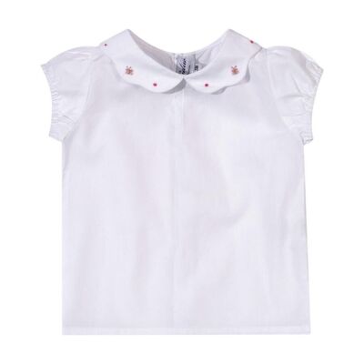 White short-sleeved shirt with embroidered peter pan collar