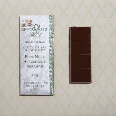 Modica PGI-Schokolade mit geräuchertem schwarzem Sarawak-Pfeffer