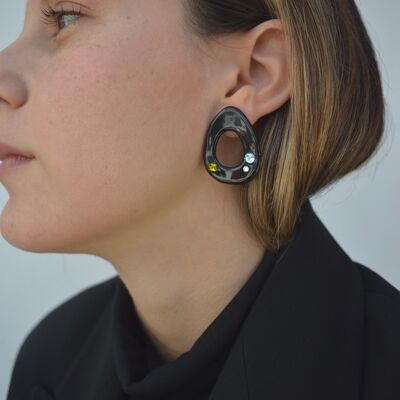 Boucles d'oreilles Celia Swarovski en céramique claire noire