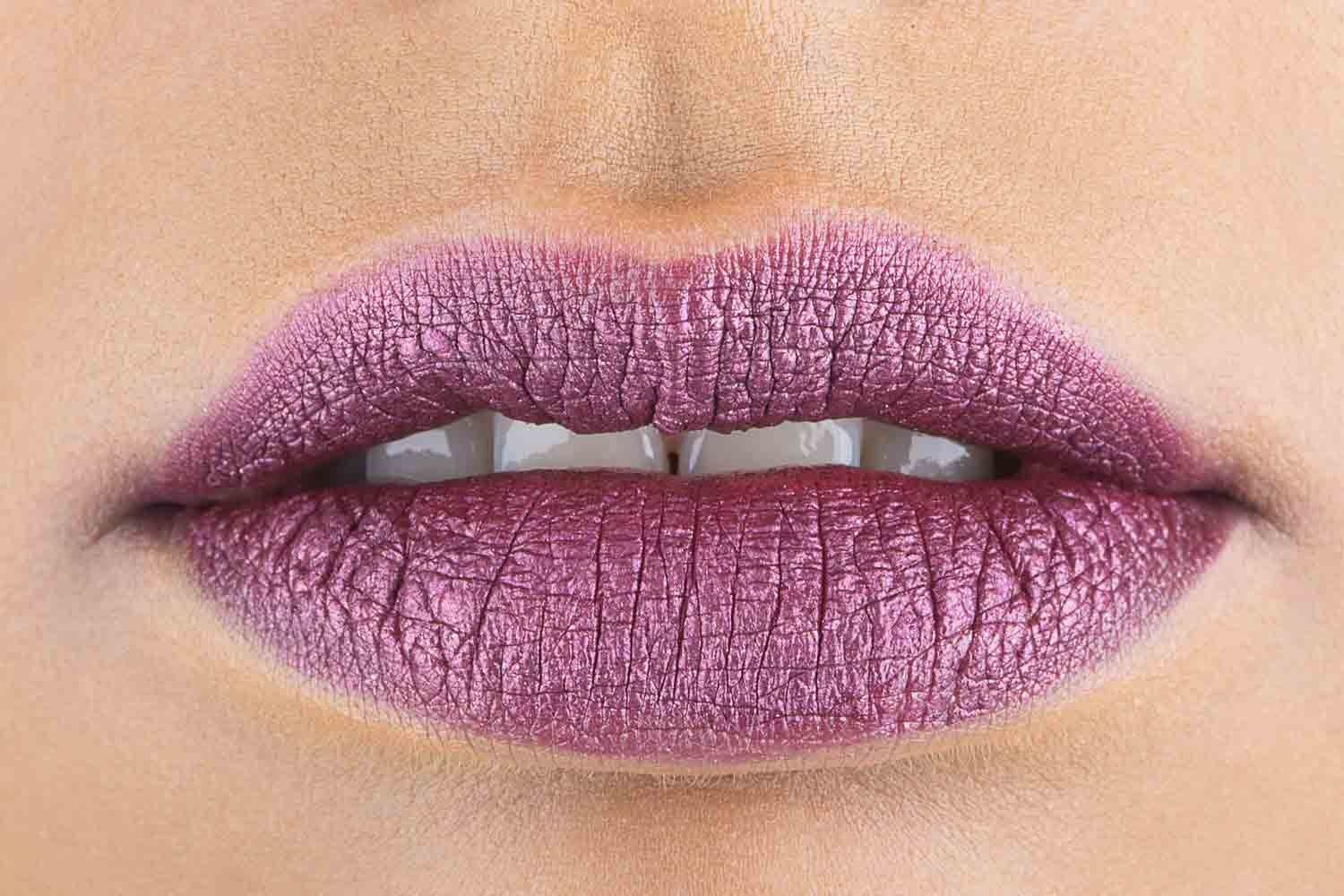 Plumping Lipsticks - Metal Lip Booster - Eselshaut