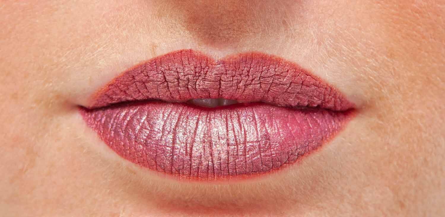 Plumping Lipsticks – Metal Lip Booster – Schneewittchen