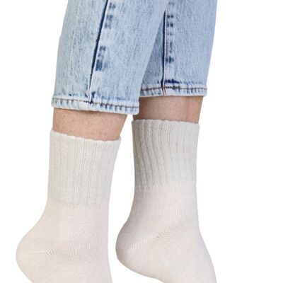 Weiße Socken aus ALPAKAWOLLE mit Glitzerrand