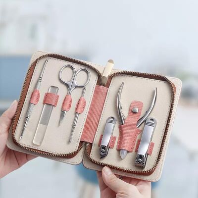 Manicure set in case | 7 piece | Stainless steel