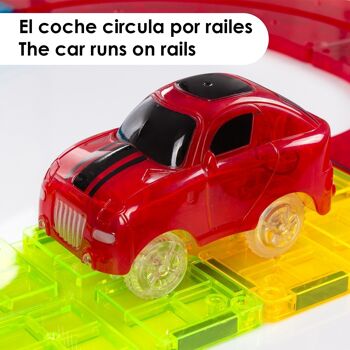 Rail pour voitures avec pièces magnétiques. 37 pièces. Créez vos propres circuits. Comprend un passage à niveau, un pont et 1 voiture. DMAG0161C91 3
