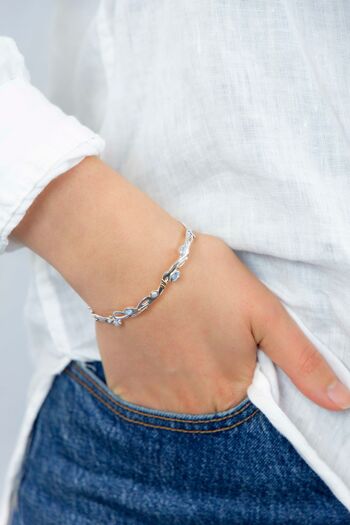 Bracelet à charnière Ebb and Flow Topaze bleue et perle 4