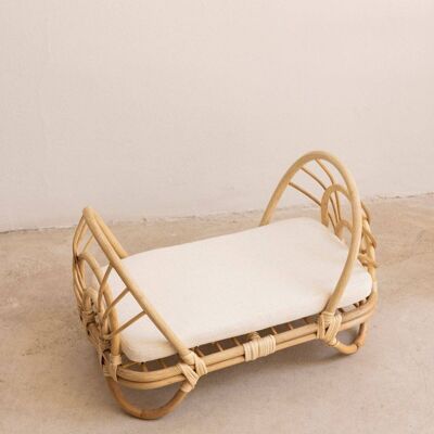Crib by Ratan Toys · Deco ·