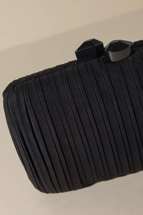 Clutch Sophie Pleated Negro · L´Avenue ·