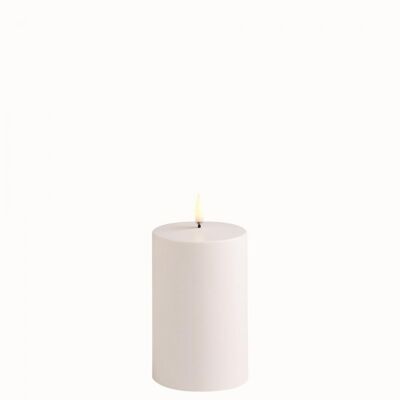 Weiße LED-Kerze von Uyuni für den Außenbereich, 7,8 x 12,7 cm