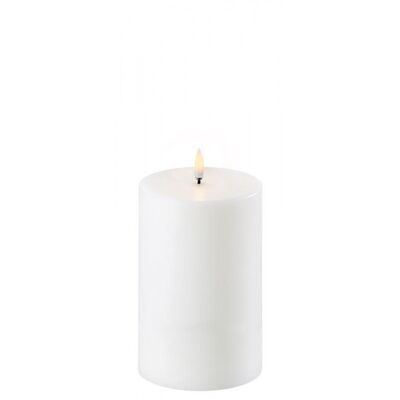 White Uyuni Led Candle 10.1x15cms