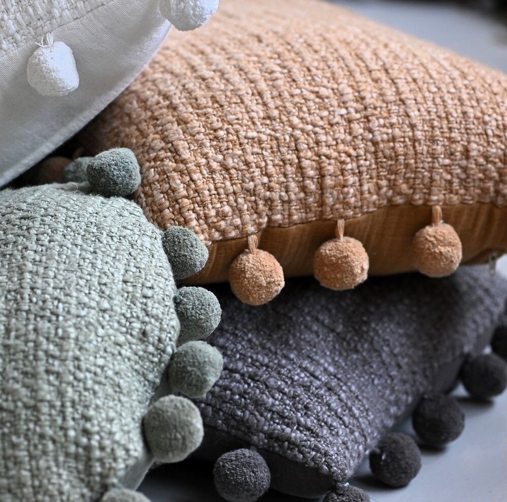 Fodera per cuscino con pompon 35 x 55 cotone filato verde salvia