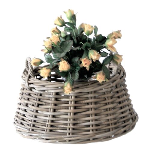 Ruthy  round basket