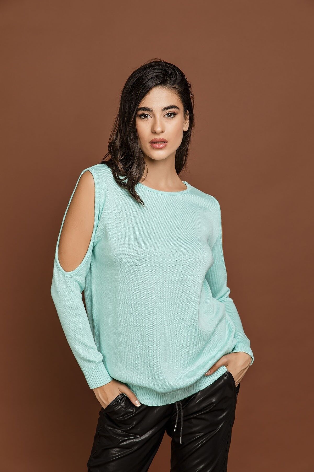 Top con spalle scoperte verde menta di Si Fashion