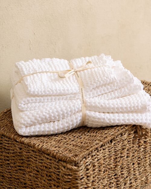 WAFFLE TOWEL SET IN WHITE (3 PCS)