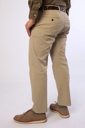 Pantalon chino stretch en gabardine beige 4