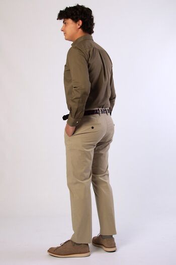 Pantalon chino stretch en gabardine beige 7