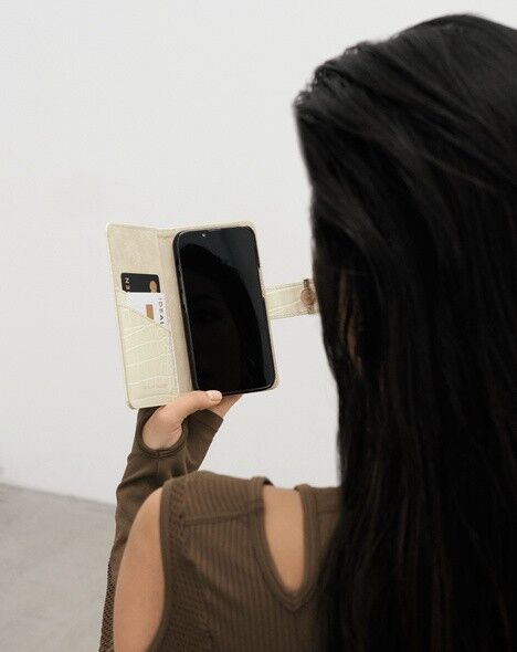 Cora Handytasche iPhone 13/14 Creme Beige