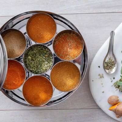 Baby Spice Kitchen Spice Tin - Introduci i tuoi bambini alle spezie con la nostra nuovissima collezione di spezie