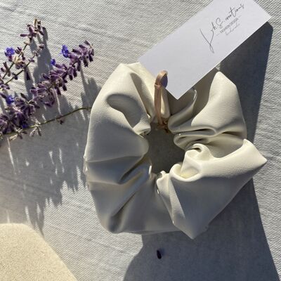 Faux leather scrunchie White
