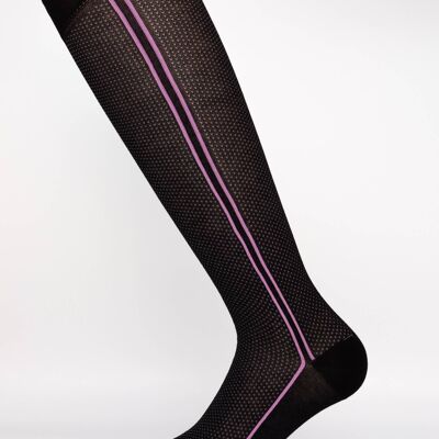 Chaussette de mode perforée noire à rayures lilas