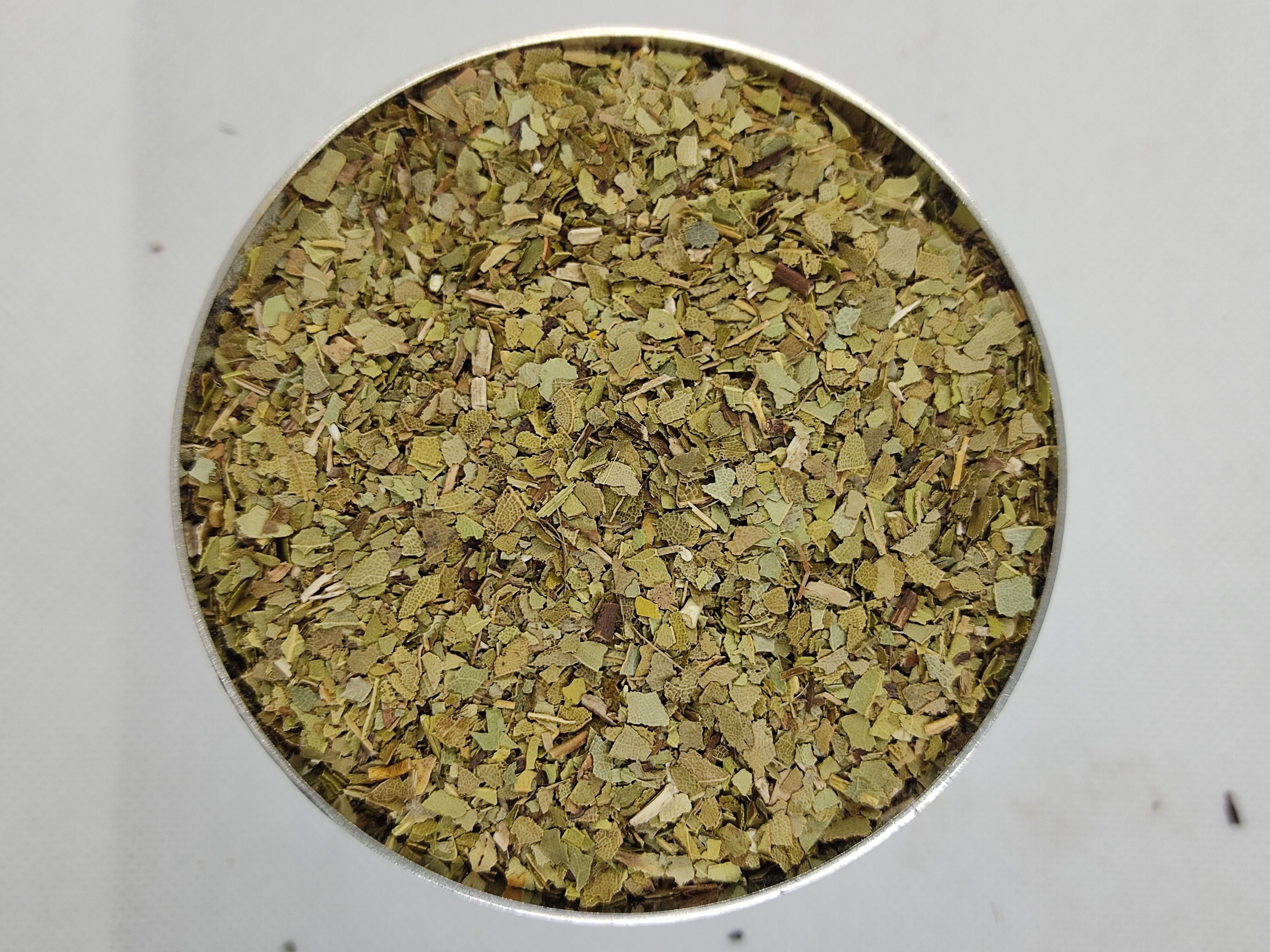 Zerkleinertes Lorbeerblatt