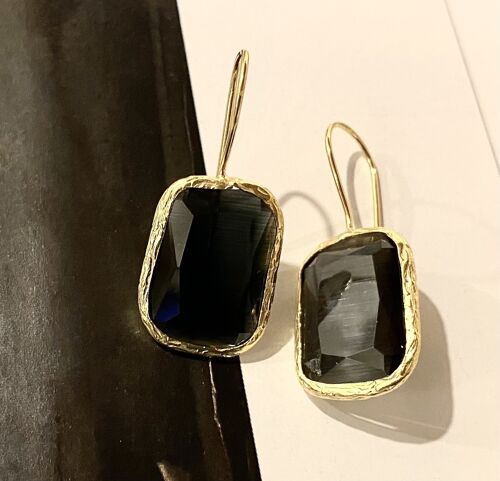 Earrings black cateye stone square