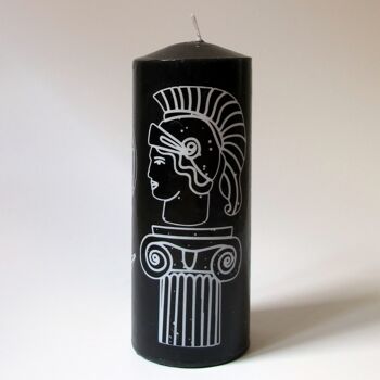 Grande bougie pilier noire au design gréco-romain 2