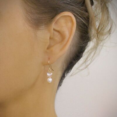 Boucles d'oreilles perles blanches avec papillons Swarovski