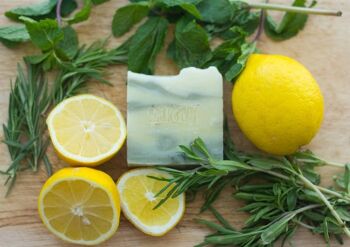 Savon Citron & Herbes | Savon artisanal pour les mains et le corps 2