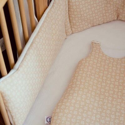 linen color bed bumper