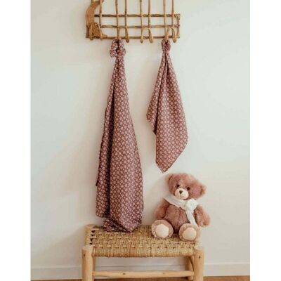 Chestnut swaddle 60x60 cm