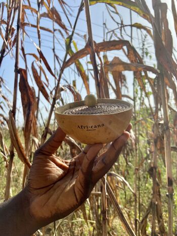 Savon Noir Africain du Ghana en calebasse avec housse de canne 1