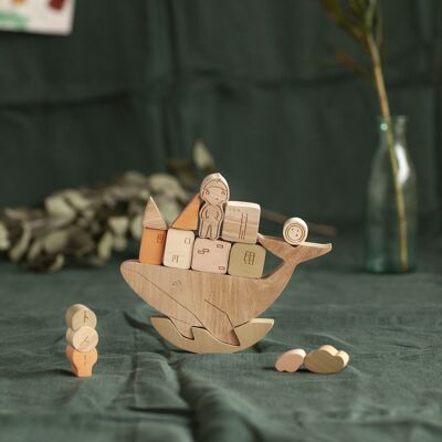 Gioco di costruzione in legno in equilibrio. Storie dal mare