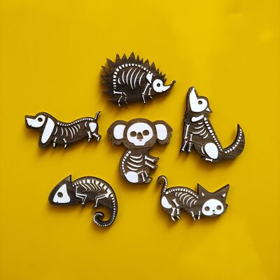 Juego de 6 imanes de nevera de madera, esqueleto de mascota, decoración de Halloween, gato, perro, erizo, koala, camaleón, lobo, decoración del hogar, regalo personalizado